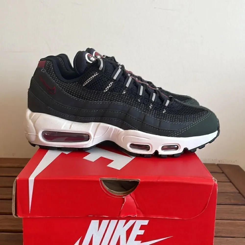 Nike Air Max 95 Essential Anthracite Team Red Men6/Women 7.5(DQ3982-001)MSRP$175